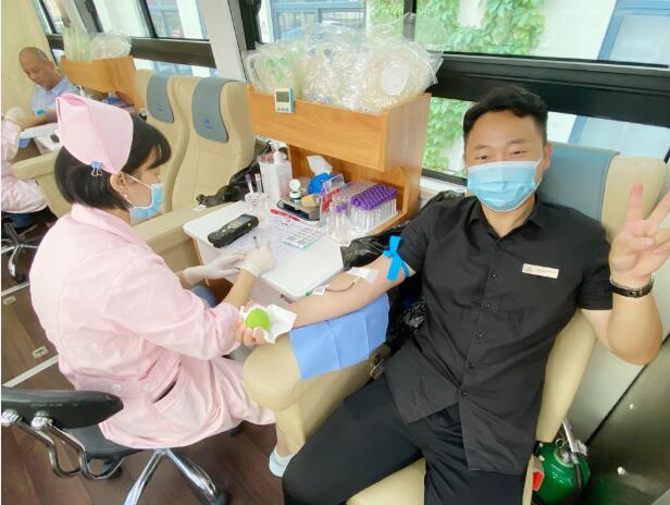 用爱传递正能量 庐阳球盟会文创园组织开展无偿献血活动