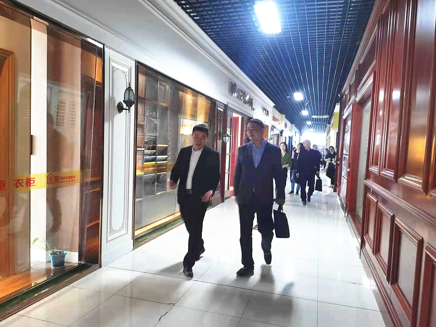 球盟会市场参加全市职工队伍情况调研指导座谈会