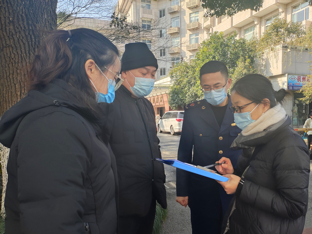 区监管局走访球盟会市场 检查疫情防控工作