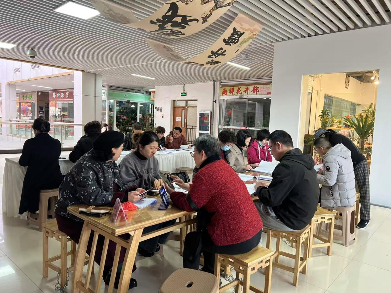 ‌钱江商城春日“恋”曲 奏响幸福和弦