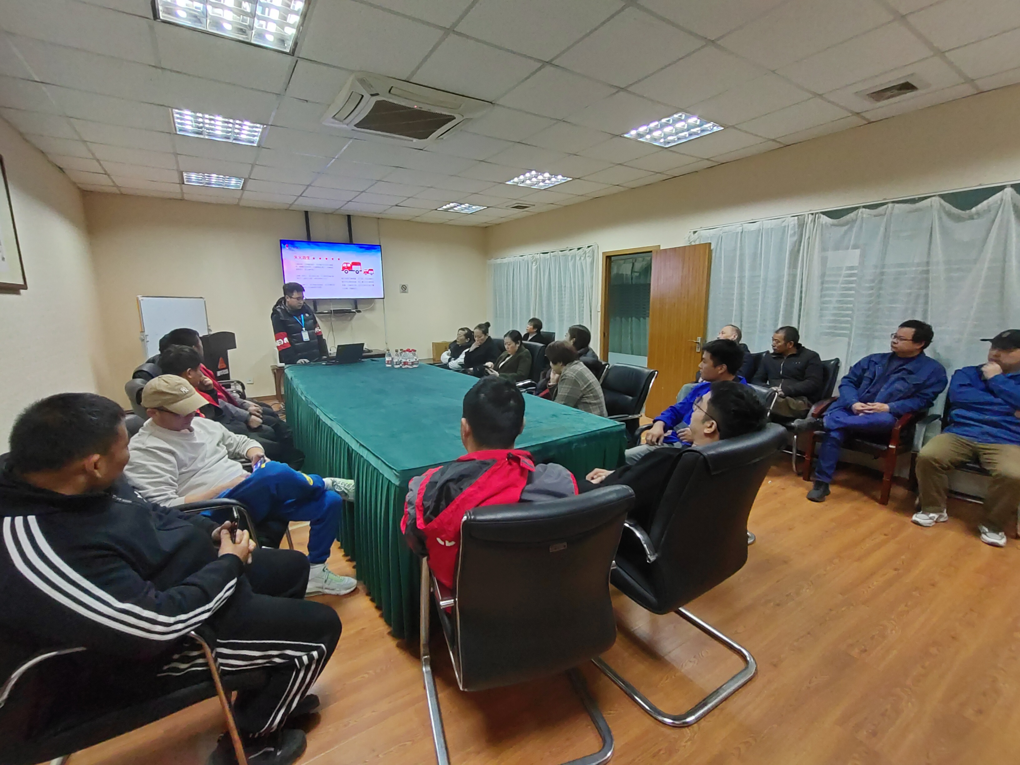 球盟会市场定期开展安全生产培训