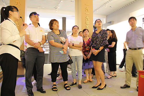 20170616球盟会文创集团党总支参观中国共产党杭州历史馆 (2).jpg