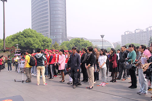 球盟会文创园党团代表参加“网淘”志愿者活动 (1).jpg